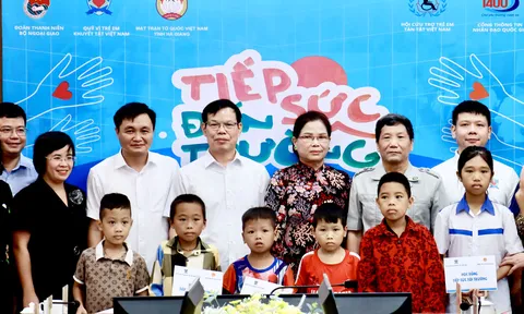 Hà Giang mảnh đất nơi địa đầu Tổ quốc điểm đến tiếp theo trong hành trình “Tiếp Sức Trẻ Khuyết Tật Đến Trường” của Hội Cứu trợ trẻ em tàn tật Việt Nam trong chuỗi hành trình trao quà tặng học bổng 10 tỉnh biên giới vùng cao.