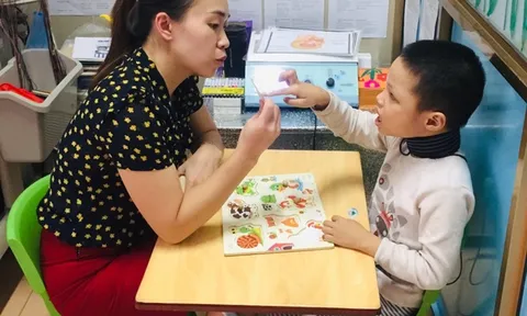 Cách nhận biết sớm trẻ tự kỷ - Trung tâm Sao Mai - Hội Cứu trợ trẻ em tàn tật Việt Nam
