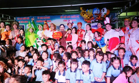 Hội Cứu trợ trẻ em tàn tật Việt Nam cùng Chương trình "Trung thu Biên Cương"