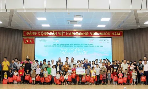 Khám, phẫu thuật miễn phí cho trẻ em khuyết tật ở Sơn La