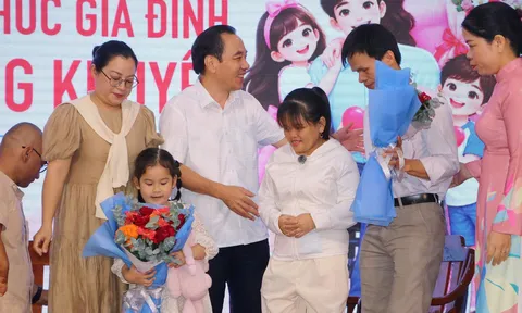 Ở đâu có yêu thương, có niềm tin và nghị lực vượt khó  nhất định sẽ có hạnh phúc