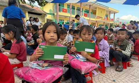 Tiếp sức em đến trường - Thắp sáng niềm tin cho em nơi vùng cao Điện Biên.